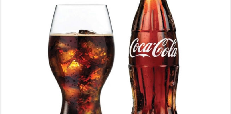 Ejemplo Marca. Coca Cola: Sus botellas con formas redondeadas, diferentes.